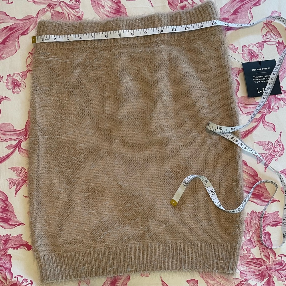 Lulu’s 2 piece set - Top and Skirt - Light Tan Color - Picture 8 of 14